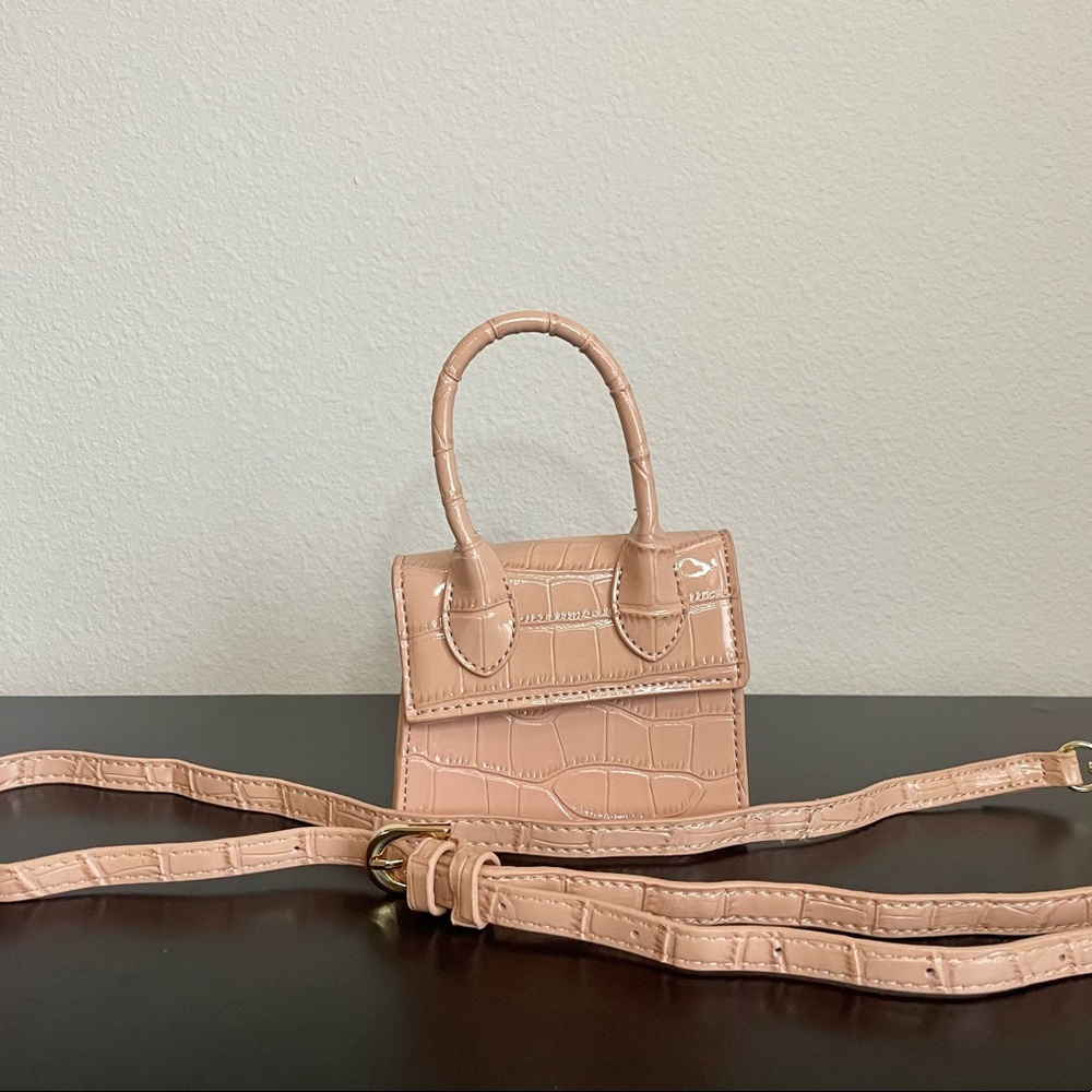 Purses - Picture 4 of 4